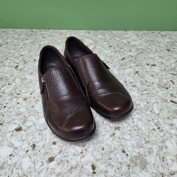 NEW Clarks Loafer 8.5 Wide - Picture 1 of 5